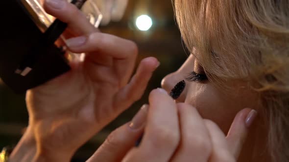 Real Time Full  Video of Make Up Artist Doing Eyelash Extensions on a Female Model