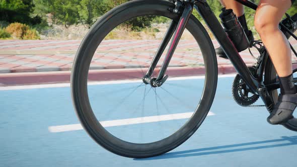 Cycling gear, bike wheel rotation, chain and cassette, close up