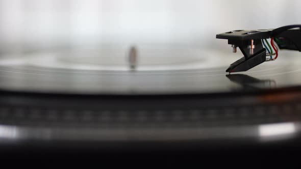 Turntable with Spinning Vinyl 06