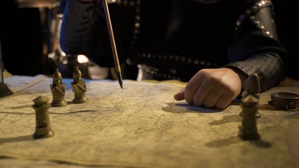 Road impression on the historical map due to the war. alt