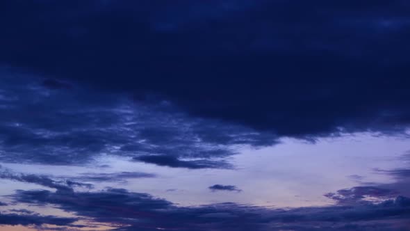 4K Sky Time lapse of Colorful clouds during the moving sun