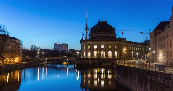 Sunrise hyperlaps of central Berlin skyline in 4k with TV Tower and spree river