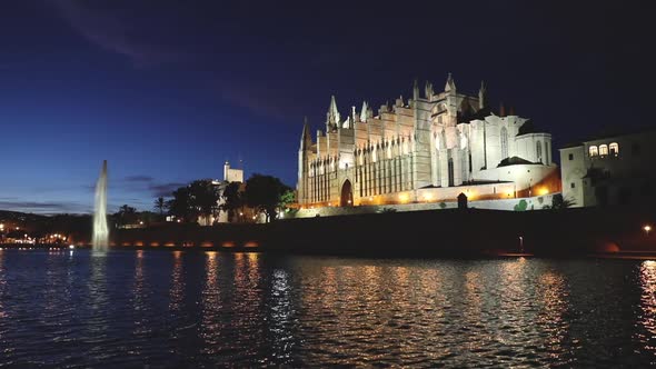 Cathedral in Palma de Majorca at night