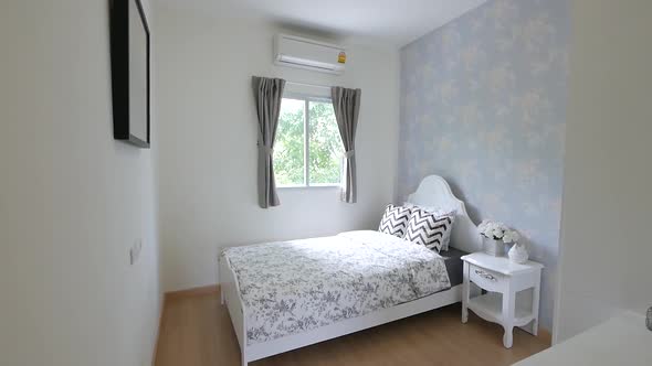 Clean and Bright Bedroom Decoration with Natural Light