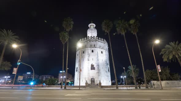 Timelapse of Torre del Oro by night