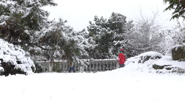 Winter Park - Walking and Jogging People