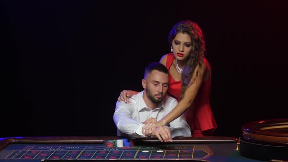 Girl Stops the Man From the Wrong Rate. Roulette Casino
