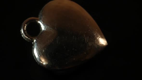 Rotating Metal Decorative Heart alt