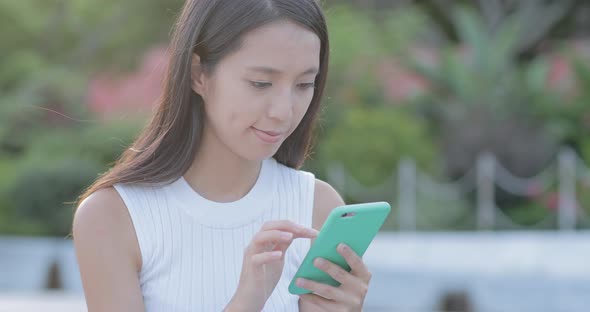 Woman use of mobile phone 