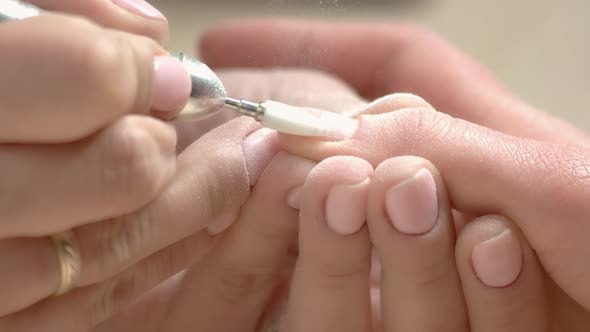 The Process of Removing Gel From Nails.