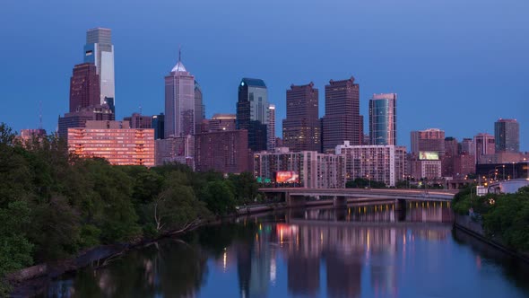 4 K Night Timelapse of Philadelphia Streets - Philly Timelaspe - Pennsylavania Usa