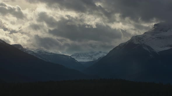 Mountain range with clouds Time-lapse