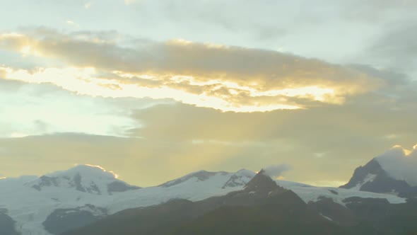 HD Timelapse of Mountain Vista Sunset