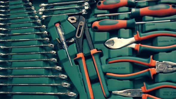 A Set Of Tools For Repair_9