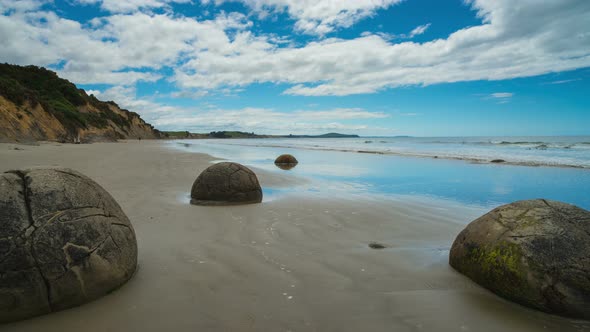 Moeraki Boulders Beach