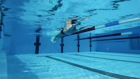 Underwater Training Process of a Professional Swimmer