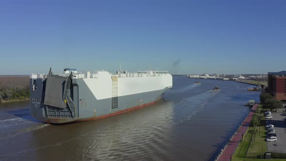 Freightliner on Savannah River