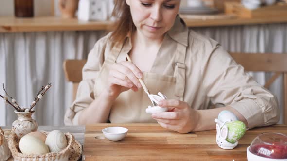 Happy Easter Handcraft Woman Painting Easter Bunny Made From Cold Porcelain Stand for Easter Eggs