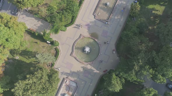 Aerial view of a fountain in a park