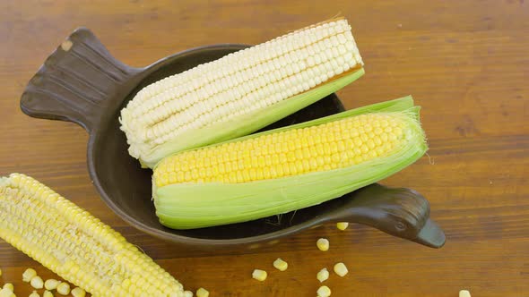 White and Yellow corn form Americas