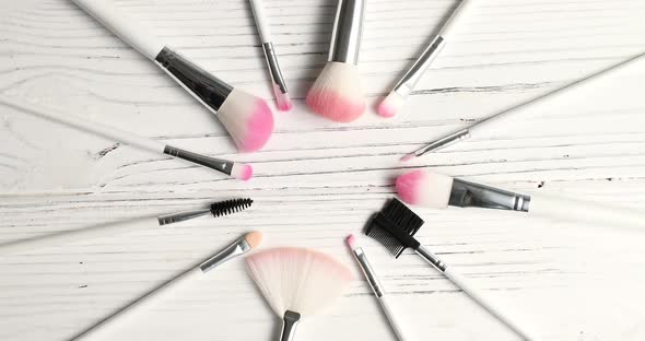 Brushes for Makeup in Circle