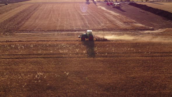 Harvester Agricultural Machine Cutting Wheat Grain Agriculture Farming