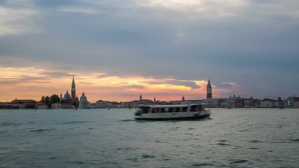 Summer sunset in Venice timelapse