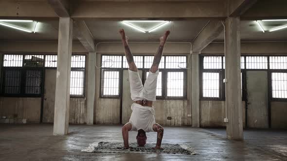 Headstand with Leg Spilts