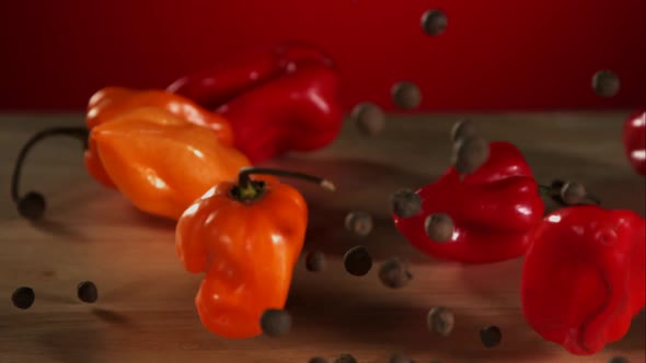 Peppers falling bouncing in ultra slow mo 1500fps - reflect surface - BOUNCING PEPPERS PHANTOM 008