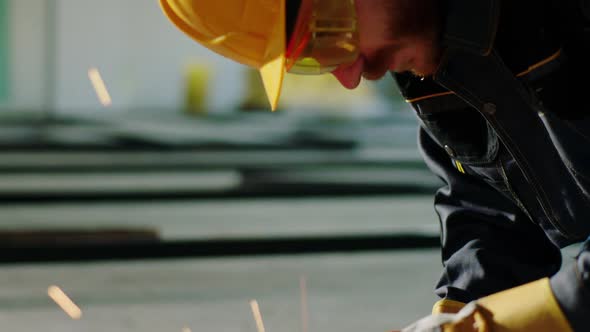 Using the Disc Welding Machine to Cut Some Metals