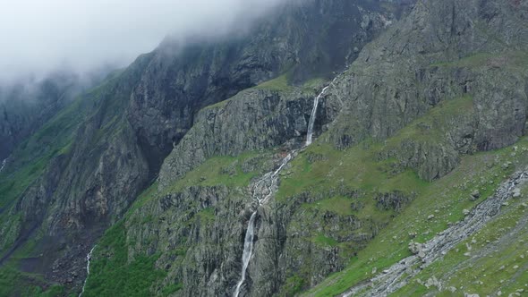Midagrabindon Waterfalls inCaucasus Mountains