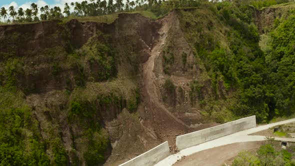 Antilandslide Concrete Barrier