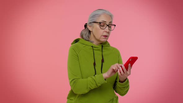 Elderly Granny Woman Use Mobile Phone Browsing Online Say Wow Yes Big Win News Doing Winner Gesture