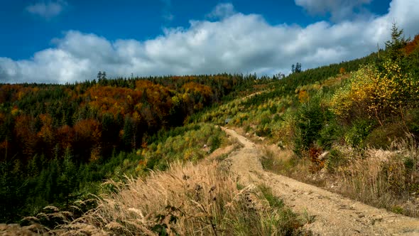 Autumn scenery in the mountains.