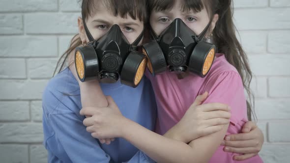 Epidemic. Children in respirators. 
