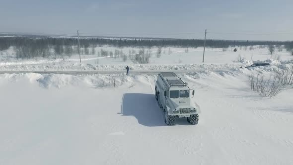 All-terrain vehicle on six wheels