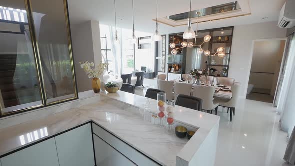 Luxurious Open Plan Hosue Decoration/ Dining Area