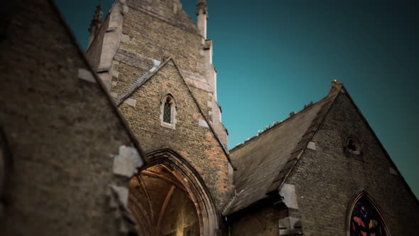 Old Holbeach Cemetry Stone Chapel alt