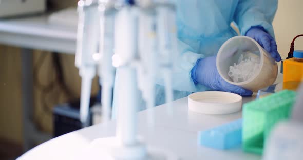 Scientist at Lab Working on Virus Diesease alt