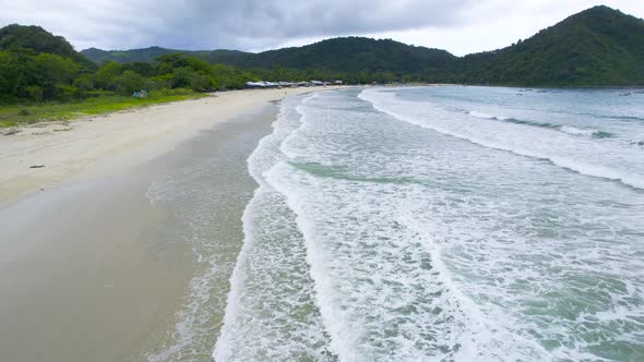 Breaking waves on the sea