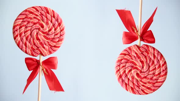 Striped fruit lollipops