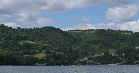 Lac Chambon, Murol, Puy de Dome, Massif Central, Auvergne, France