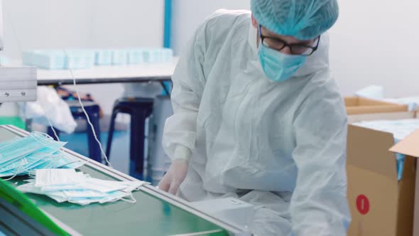 Face Mask Production Line in Modern Factory