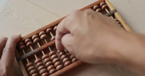 Use of abacus for the calculation