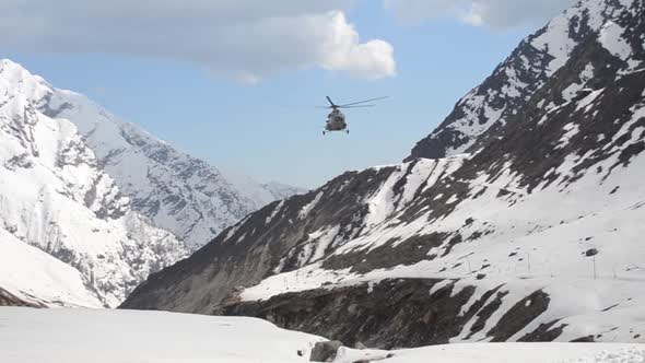 Indian Air Force Helicopter MI 26 Landing on Snow Field in Himalayas