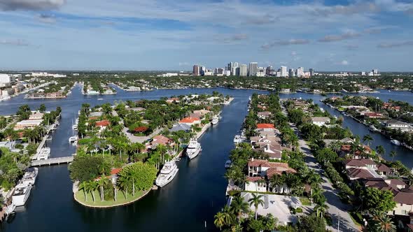 Flying over houses at Harbor Beach in Fort Lauderdale