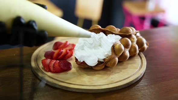 Hong Kong Style Egg Waffle