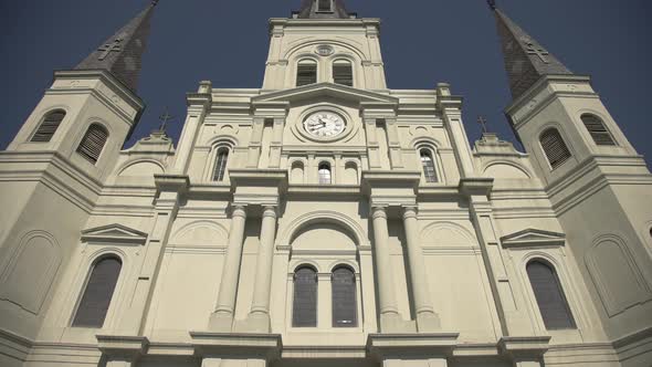 Tilt down of Saint Louis Cathedral alt