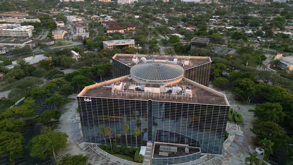 Aerial Pull Out Video Regus Building Presidential Circle Hollywood Fl