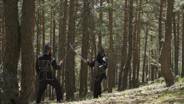 Soldiers training. alt